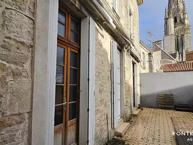 Maison vente à Fontenay-le-Comte, Fontenay-le-comte