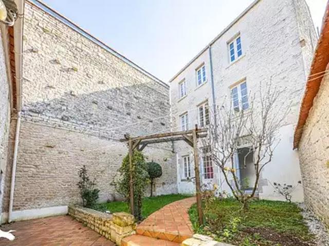 Maison vente à Fontenay-le-Comte, Fontenay-le-comte