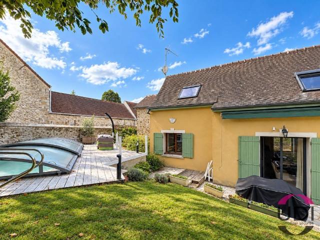 Ferme vente à Fontenay-le-Vicomte, Essonne