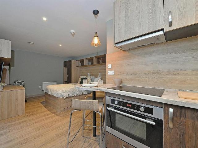 Apartment for rent in St George's Quarter / Cultural Quarter, Calderstones