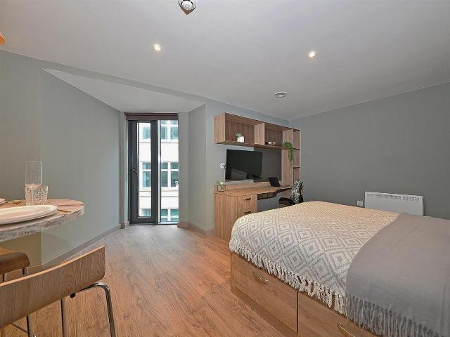 Studio for rent in St George's Quarter / Cultural Quarter, Calderstones
