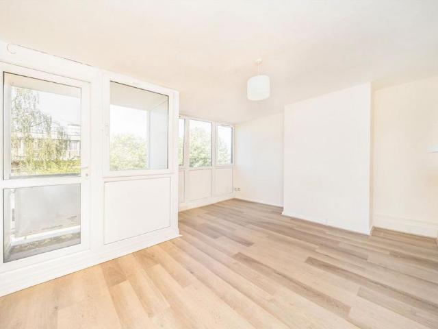 Apartment for rent in Roehampton, Greater London