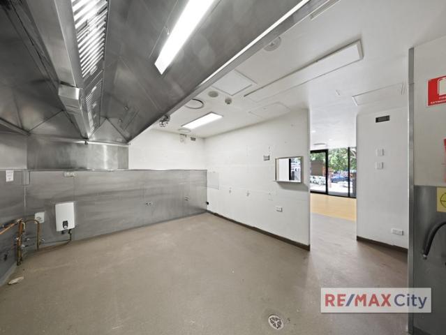 Retail for rent in Toombul, Queensland