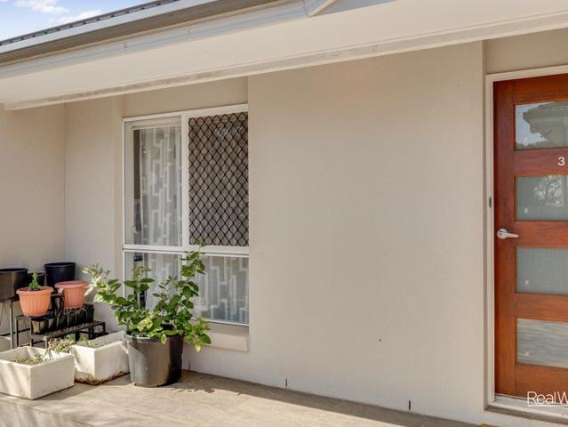 Apartment for sale in Kearneys Spring, Toowoomba