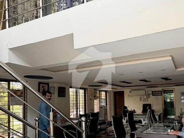 Building for rent in لاہور, لاہور ڈویژن