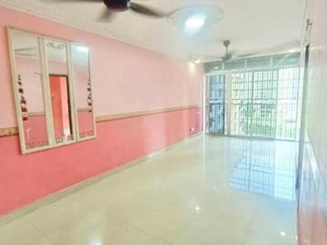 Apartment for rent in Mid Valley City