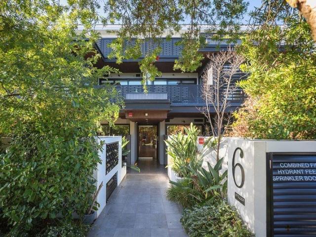 Apartment for rent in McKinnon, Melbourne