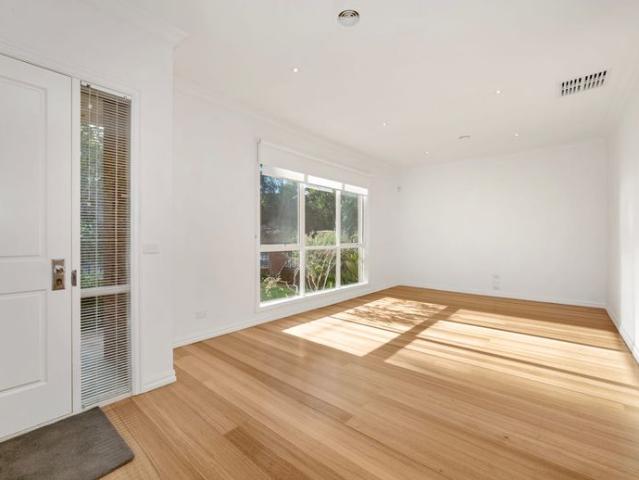 Townhouse for rent in Camerons Creek, Victoria
