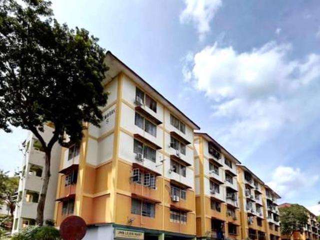 Flat for sale in Petaling, Damansara Damai