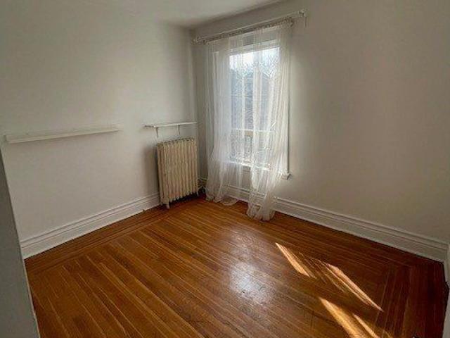Apartment for rent in Ancaster, Ontario