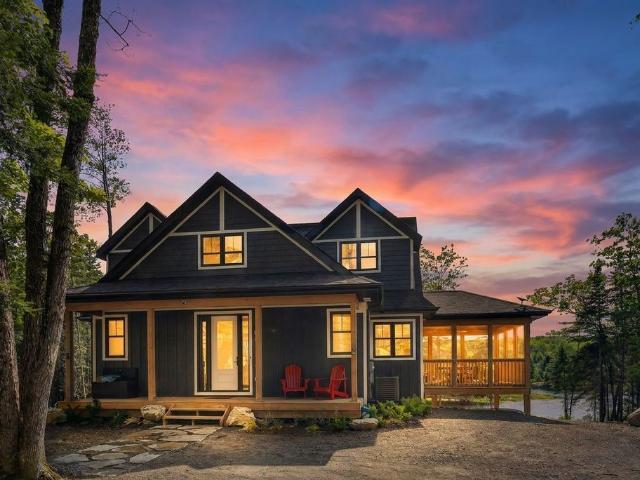 Apartment for rent in Lake of Bays Township, Central Ontario