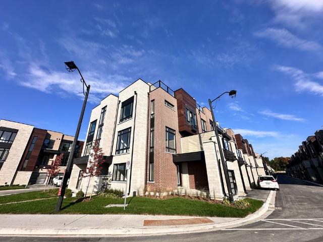 Townhouse for rent in Richmond Hill, Golden Horseshoe