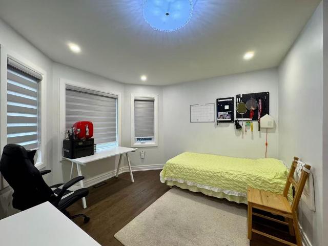 Room for rent in York, Ontario