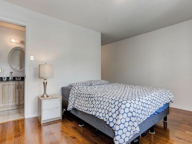 Room for rent in York, Ontario