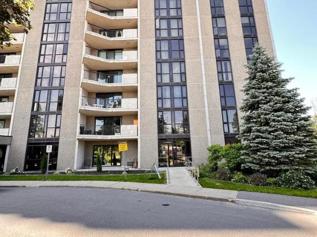 Apartment for rent in Bay, Ottawa