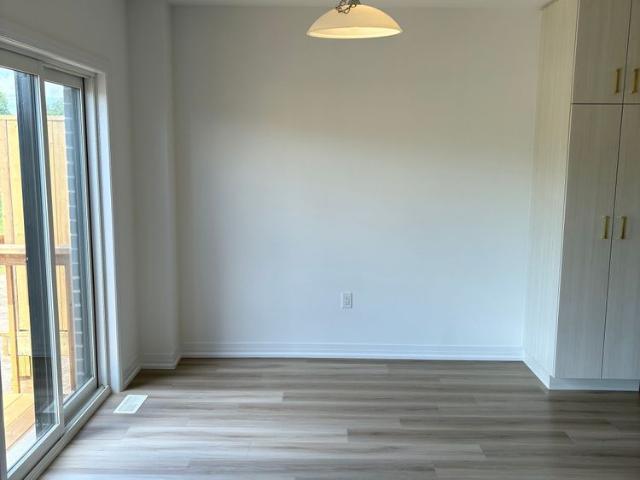 Townhouse for rent in County Of Brant, Ontario