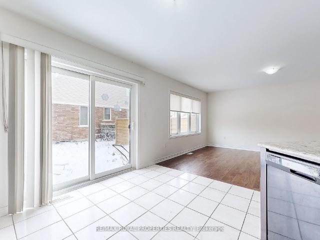 Townhouse for rent in Whitby, Golden Horseshoe