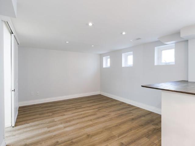 House for rent in Etobicoke—Lakeshore, Toronto