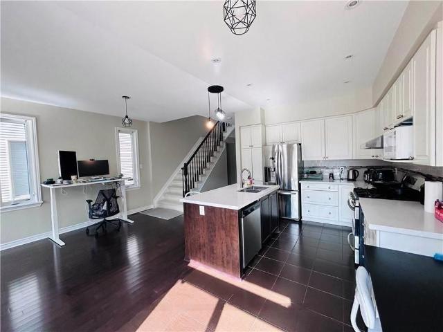 Townhouse for rent in Summerhill Village, Ottawa
