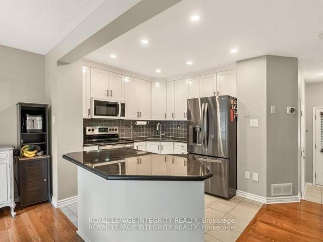 Townhouse for rent in Mulhurst Bay, Ontario