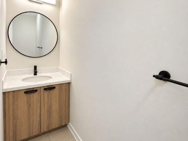Apartment for rent in Headford, Richmond Hill