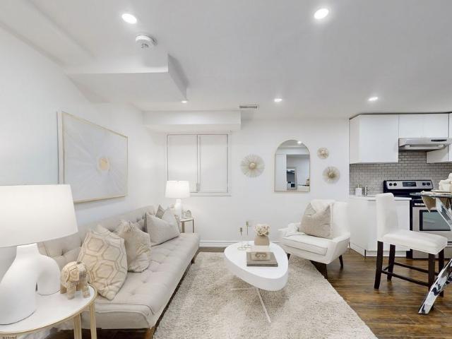 House for rent in Pinecrest, Oshawa
