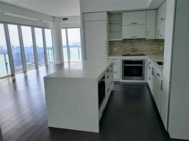 Apartment for rent in Toronto Centre, Toronto