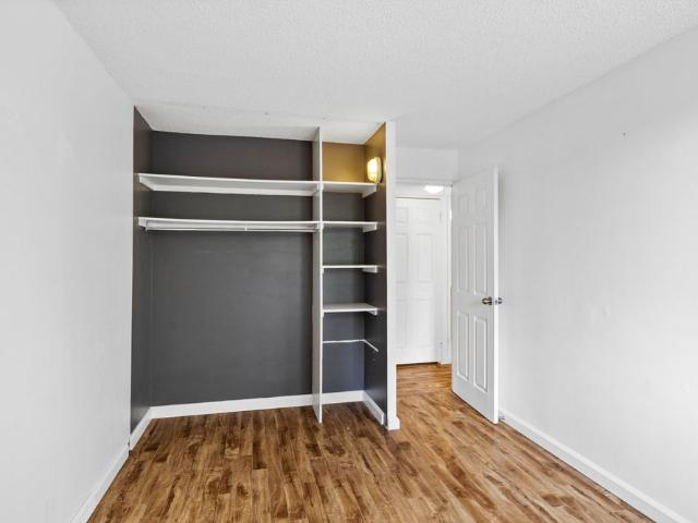 Apartment for rent in Bay, Ottawa