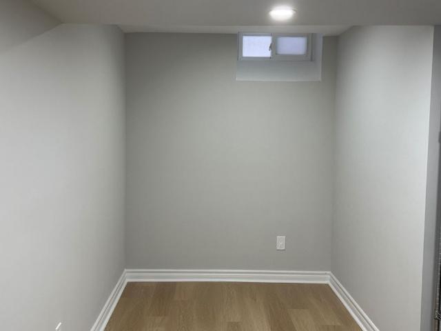 Room for rent in York, Ontario