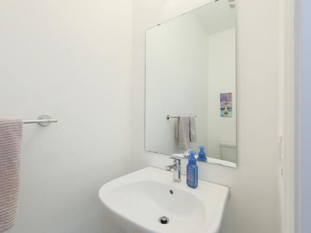 Townhouse for rent in Kedron, Oshawa