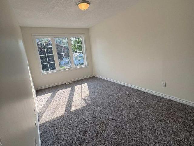 Townhouse for rent in Norwich, Ontario