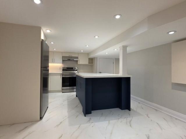 Apartment for rent in Toronto—St. Paul's, Toronto