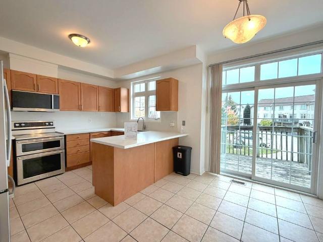 Apartment for rent in Richmond Hill, Golden Horseshoe