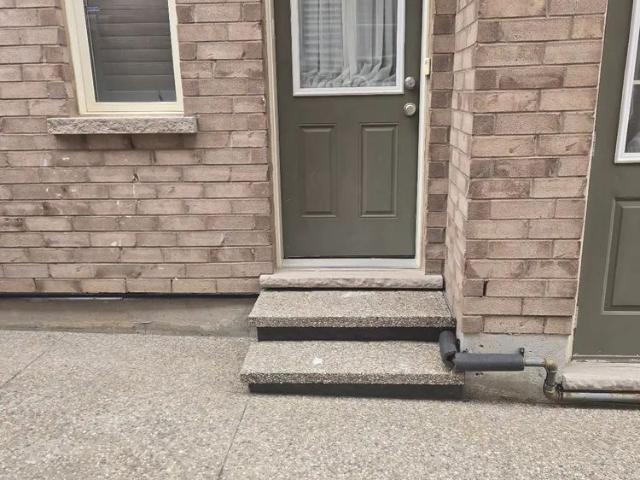 House for rent in Brampton, Golden Horseshoe