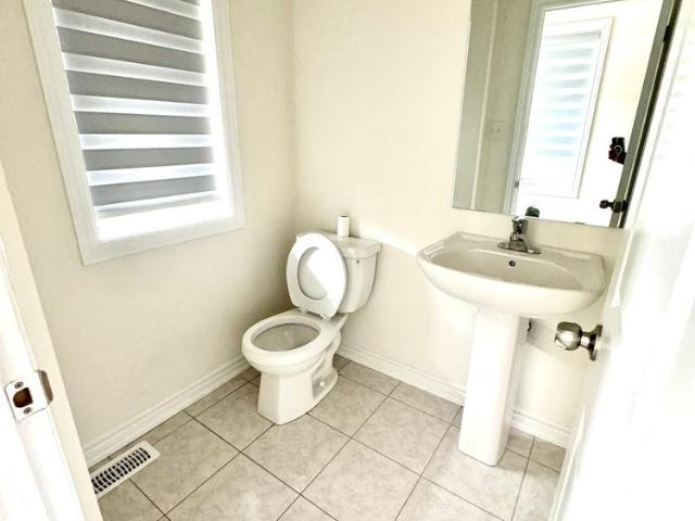 Room for rent in Pickering, Ontario