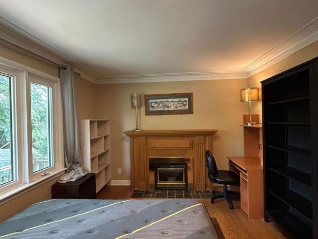 Room for rent in Markham Village, Markham