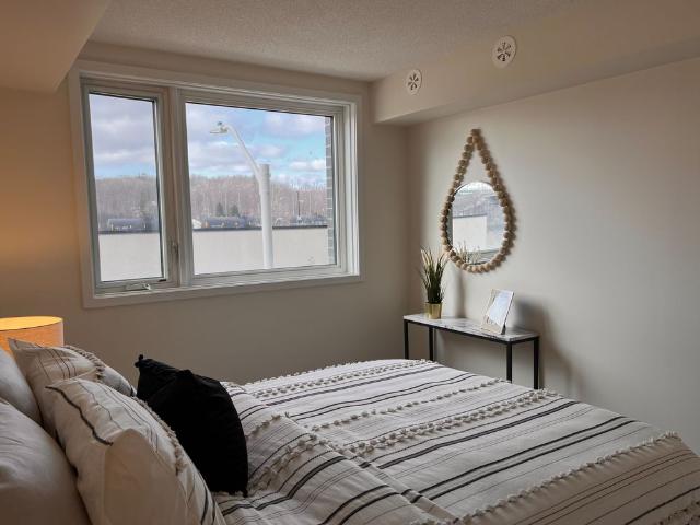 Apartment for rent in Burlington, Golden Horseshoe