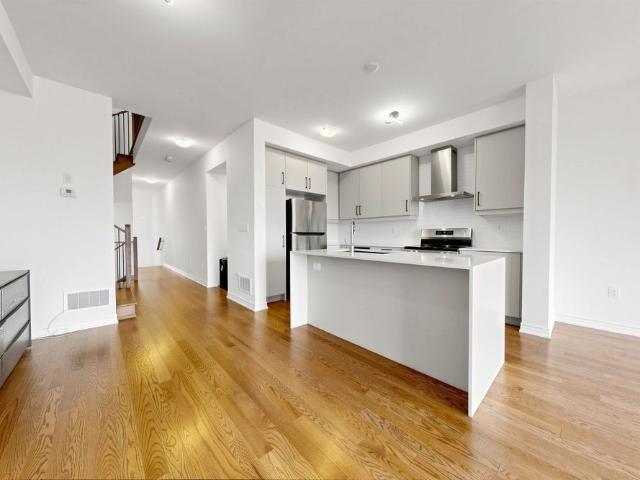Townhouse for rent in Oakville, Ontario