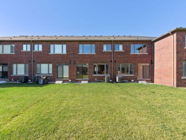 Townhouse for rent in Lindsay, Kawartha Lakes