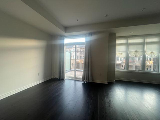 Room for rent in Burlington, Ontario