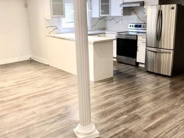 Apartment for rent in Elgin Mills, Richmond Hill