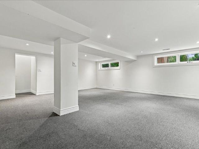 House for rent in Clarkson, Mississauga