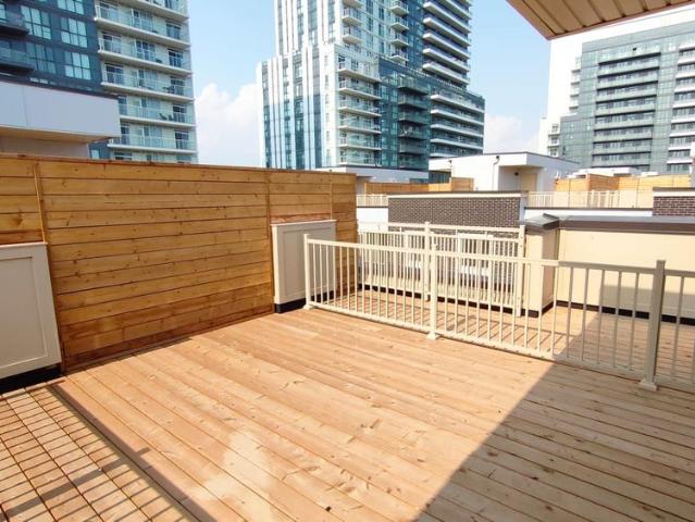 Townhouse for rent in Vaughan Metropolitan Centre, Vaughan