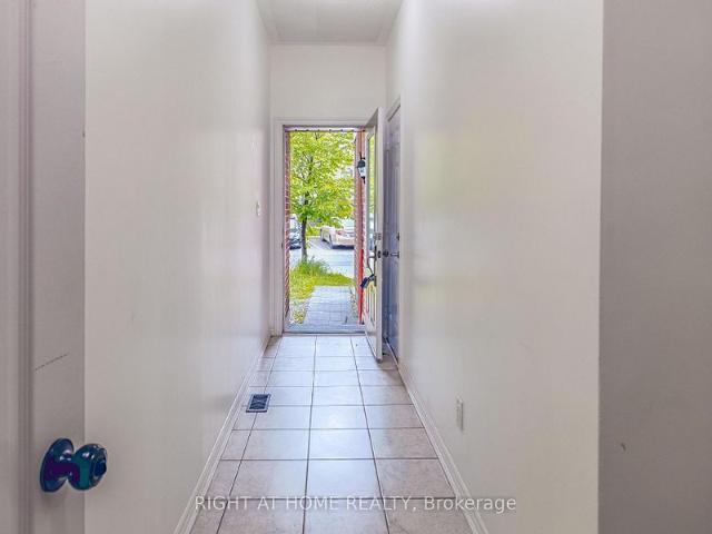 Townhouse for rent in Georgina, Ontario