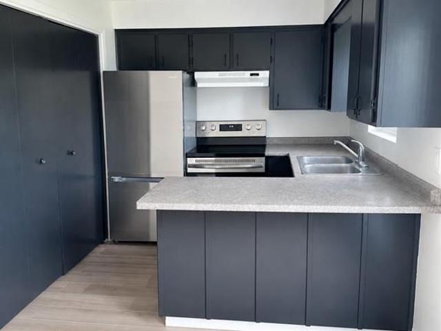 Townhouse for rent in Harrow, Town of Essex