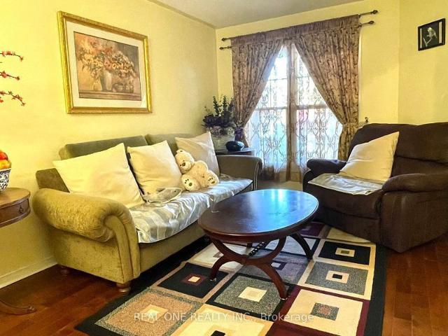 Townhouse for rent in Oakville, Ontario