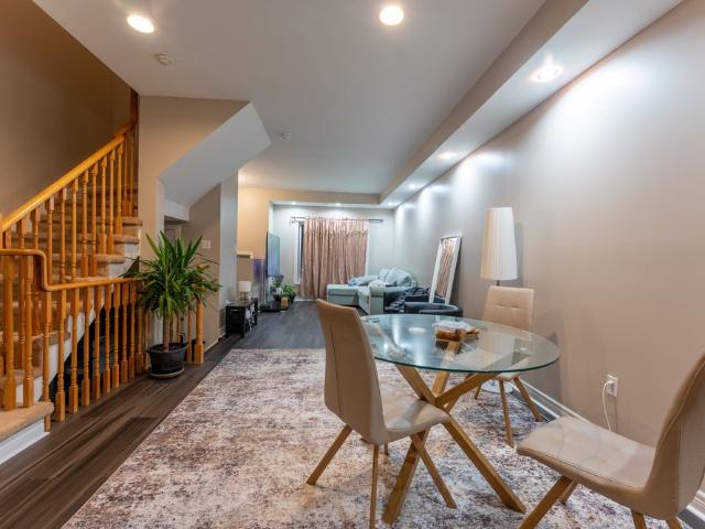 Townhouse for rent in Pickering, Golden Horseshoe