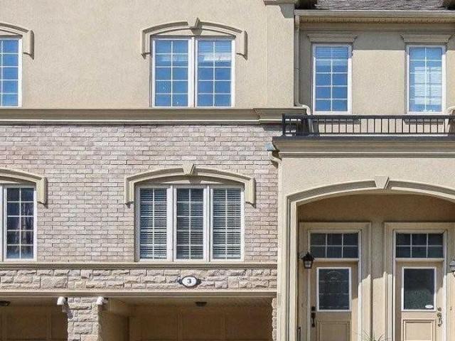 Townhouse for rent in Pickering, Golden Horseshoe