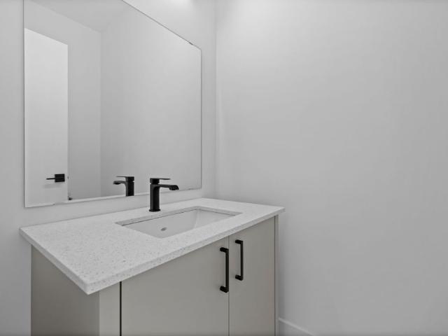 Apartment for rent in Orléans Industrial, Ottawa