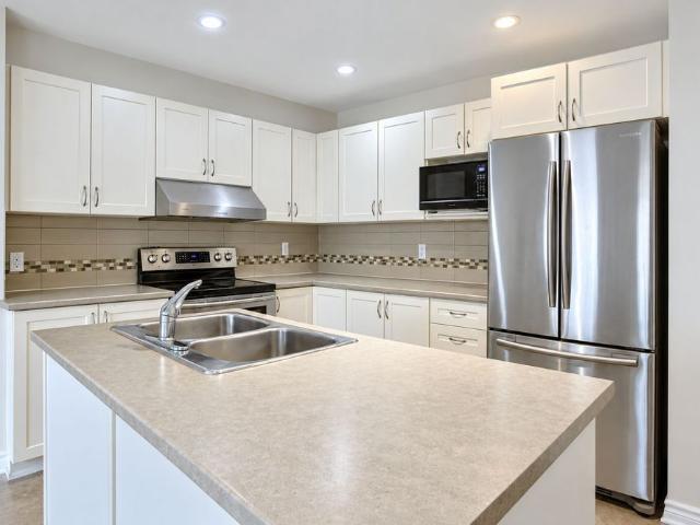 Townhouse for rent in Barrhaven East, Ottawa